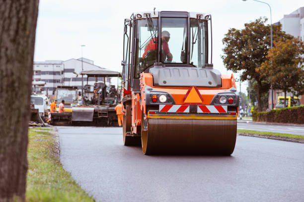 Professional Driveway Paving  in Garden City, NY